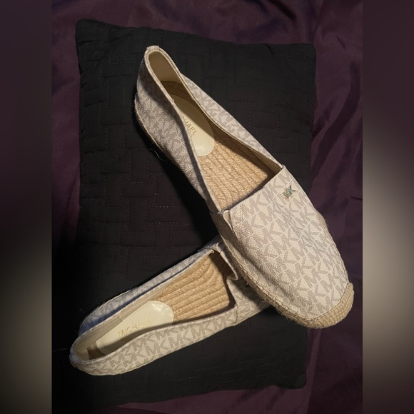 Michael Kors loafers - Picture 2 of 3